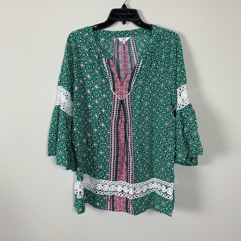 Crown and ivy blouse big sleeve small